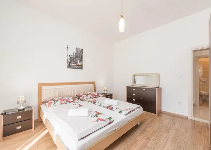 Family Friendly Pool House Ana - Happy Hébergement de vacances