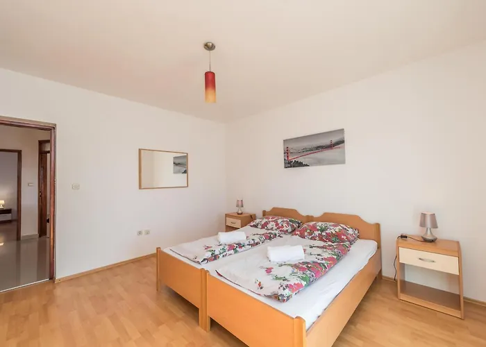 Family Friendly Pool House Ana - Happy Hébergement de vacances *