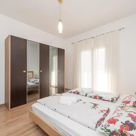 Family Friendly Pool House Ana Near Zadar - Happy Rentals Bibinje