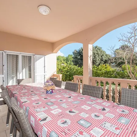Family Friendly Pool House Ana - Happy Bibinje