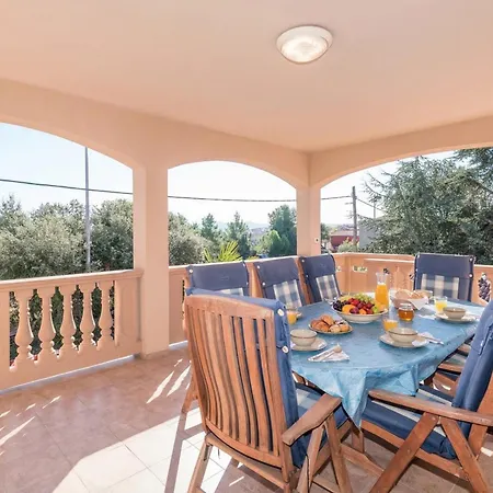 Family Friendly Pool House Ana - Happy בית נופש ביבינייה