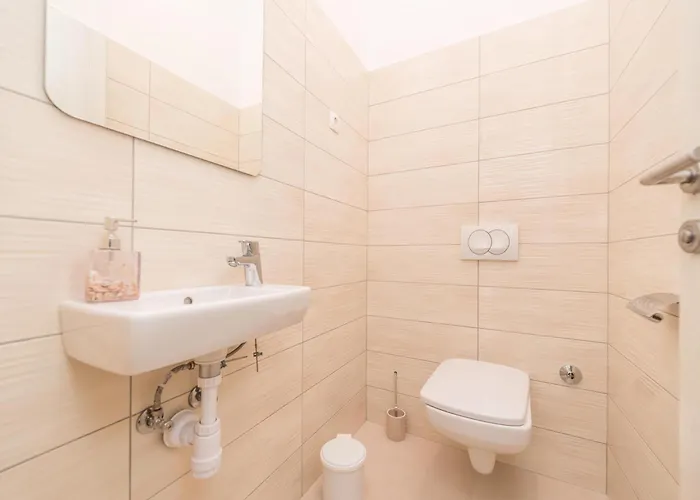 Family Friendly Pool House Ana - Happy Vakantiehuis *
