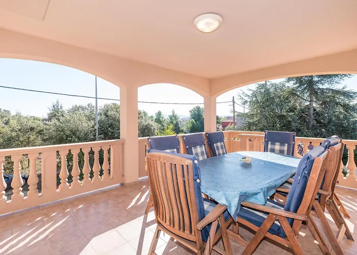Family Friendly Pool House Ana - Happy Vakantiehuis